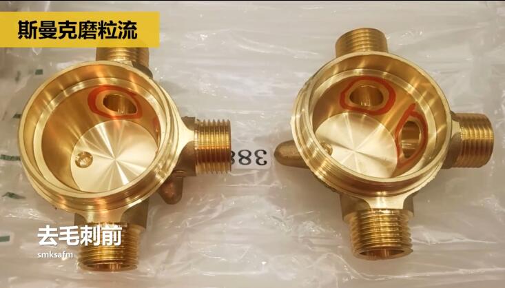 用磨粒流不怕劃傷，銅三通交叉孔去毛刺